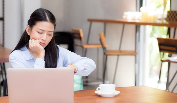 Làm thế nào để chiến thắng trong trận chiến cảm xúc của sự trì hoãn